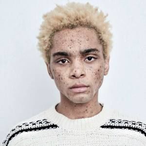 Meet your Posher, Devonte